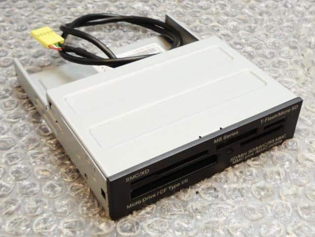 Acer CR.10400.012 RI730-1 Multi Media Card Reader & Cable Acer CR.10400.012 RI730-1 Multi Media Card Reader & Cable